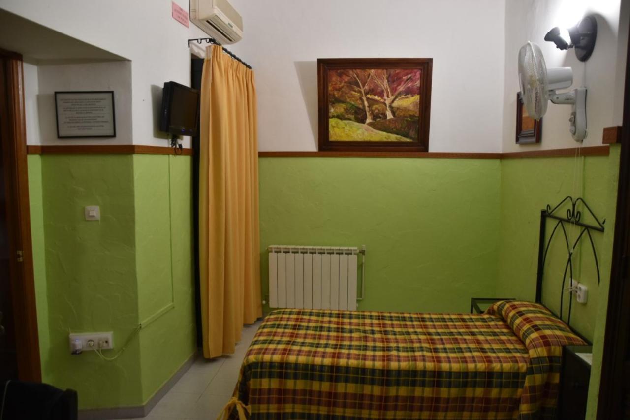 Hostal Manolo 엘푸에르토데산타마리아 외부 사진