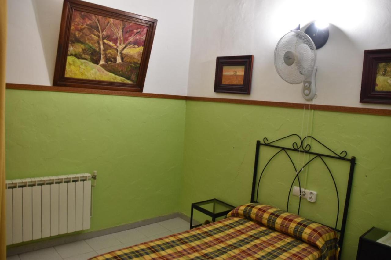 Hostal Manolo 엘푸에르토데산타마리아 외부 사진