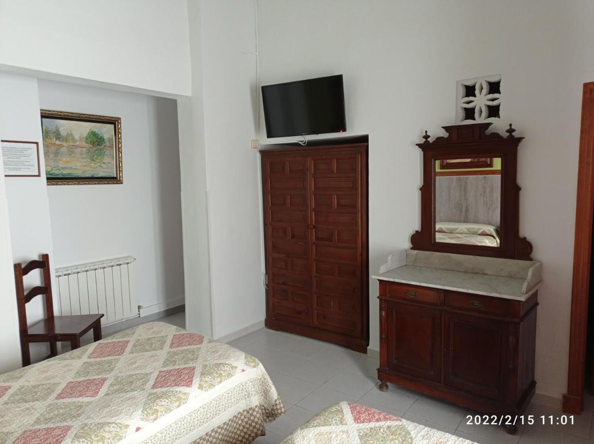 Hostal Manolo 엘푸에르토데산타마리아 외부 사진